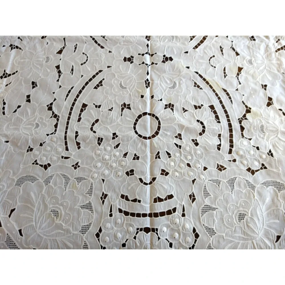 Lace TABLECLOTH 116